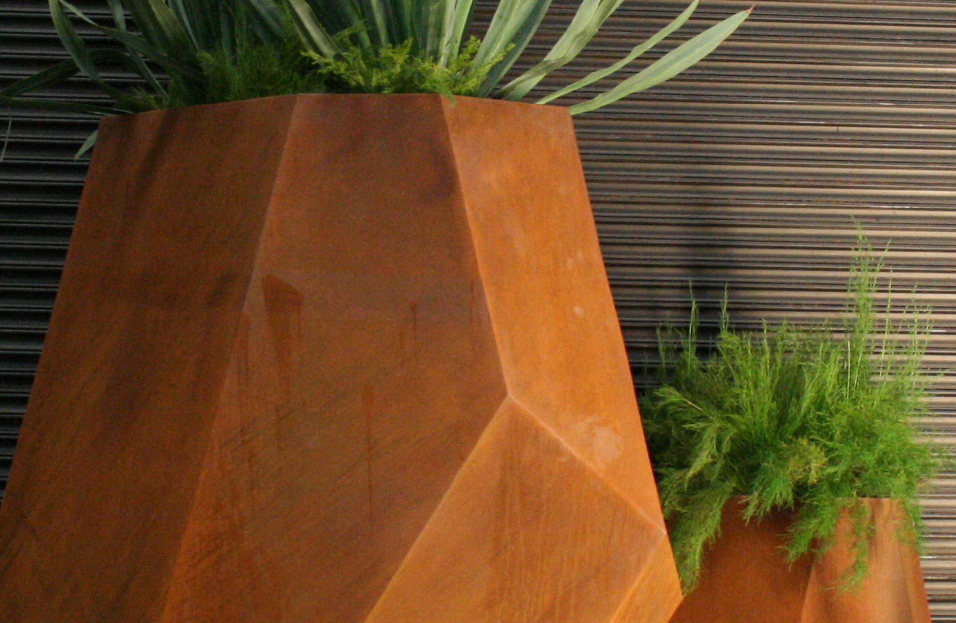 bg5b-planters-what-is-corten-steel